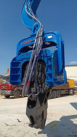 Четырехэксцентриковый вибропогружатель YEKUN